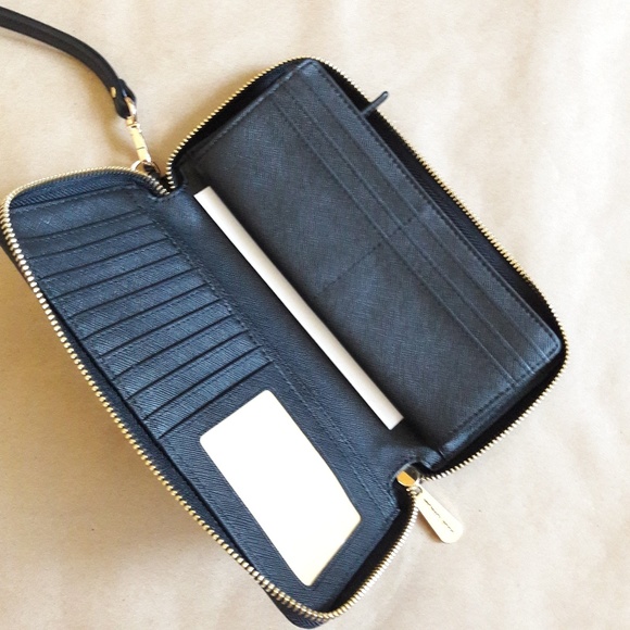 NWT MICHAEL KORS JET SET LARGE TRAVEL CONTINENTAL ZIP AROUND WALLET WRISTLET - Picture 4 of 9